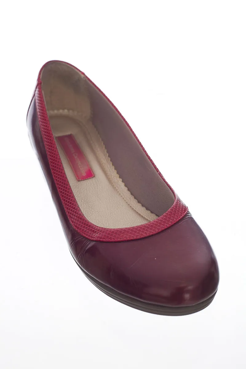 ZAPATOS COLOR VINOTINTO  MERCEDES CAMPUZANO