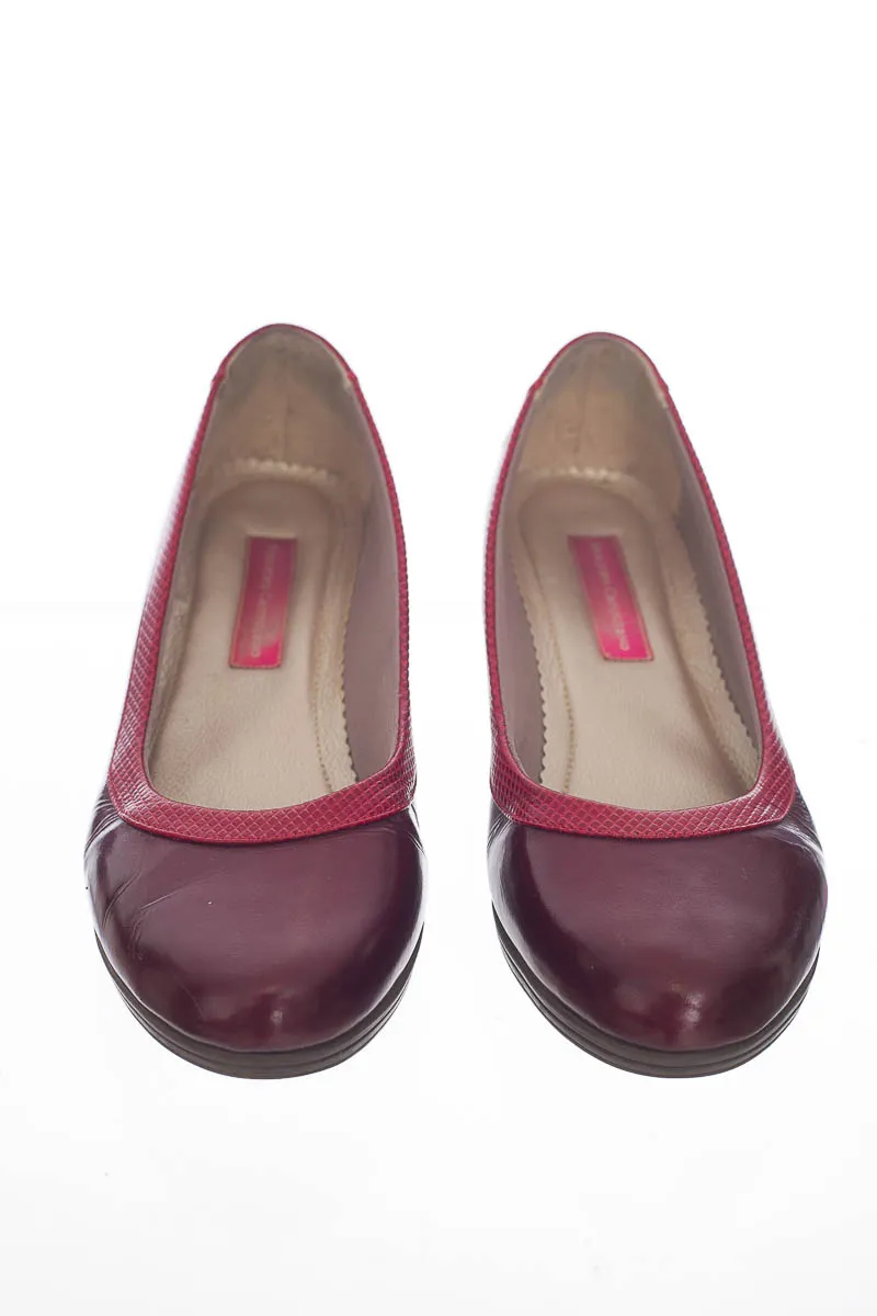 ZAPATOS COLOR VINOTINTO  MERCEDES CAMPUZANO
