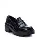 Zapatos tacón Xti negros con estampado interior tipo mocasín
